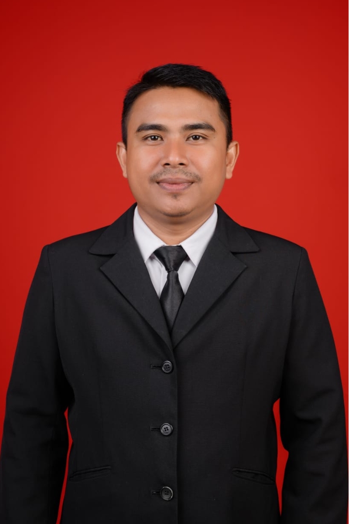 <center><br> Helmi.S,Pd</center>